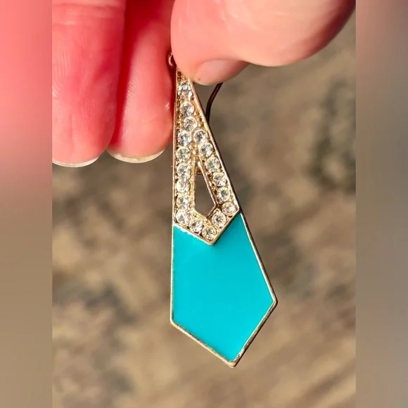 ⭐️Vintage turquoise enameled rhinestone accent gold tone dangle earrings⭐️ - Picture 4 of 4